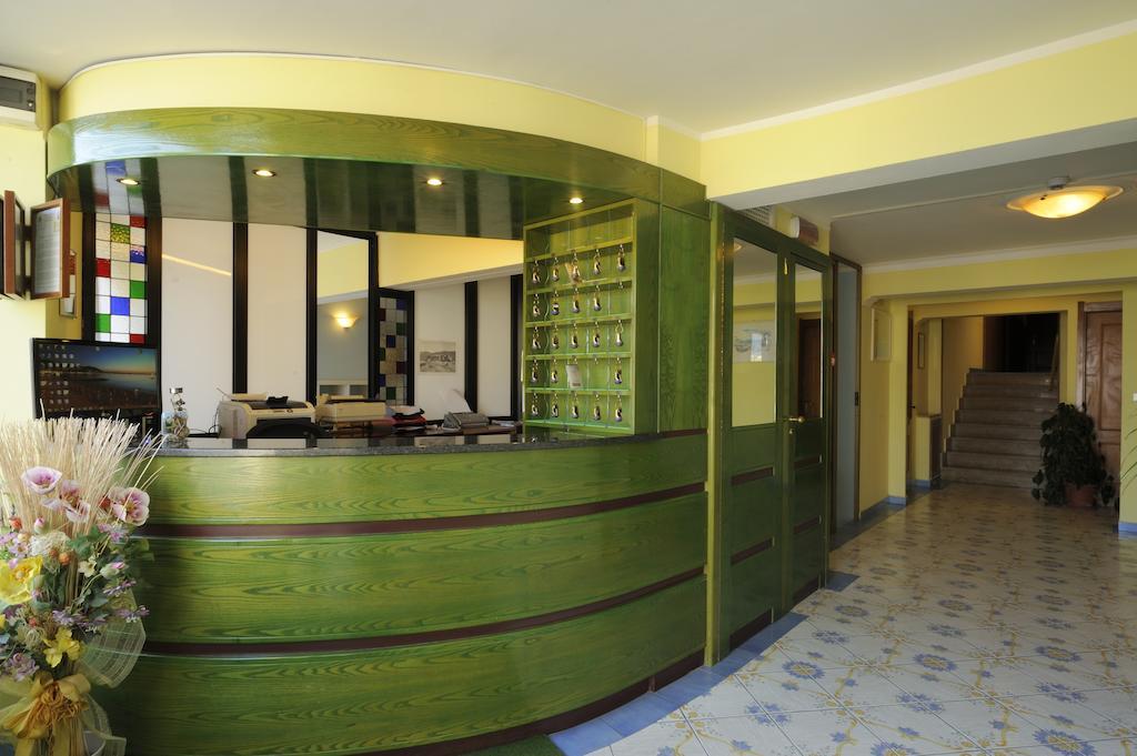 Hotel Delfino Laigueglia Dış mekan fotoğraf
