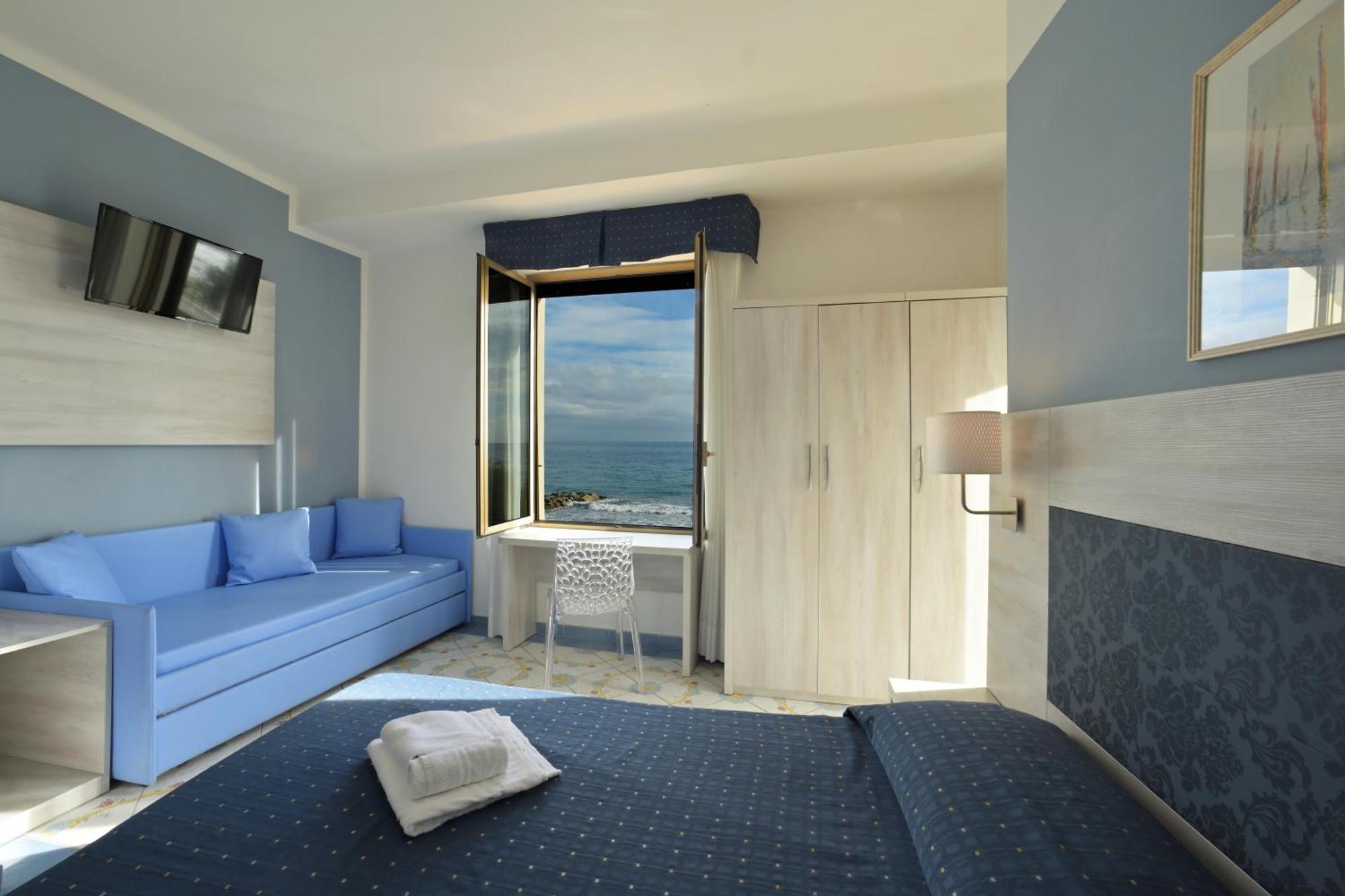 Hotel Delfino Laigueglia Dış mekan fotoğraf