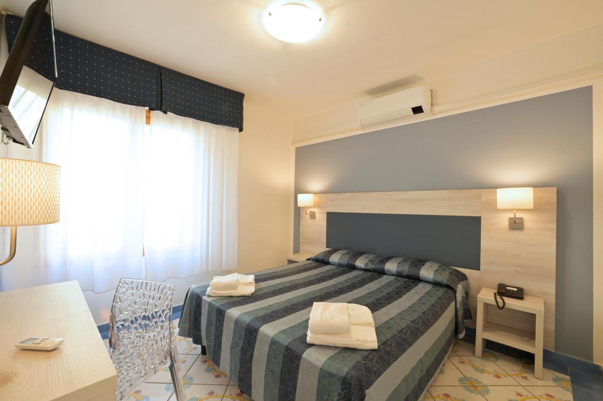 Hotel Delfino Laigueglia Dış mekan fotoğraf