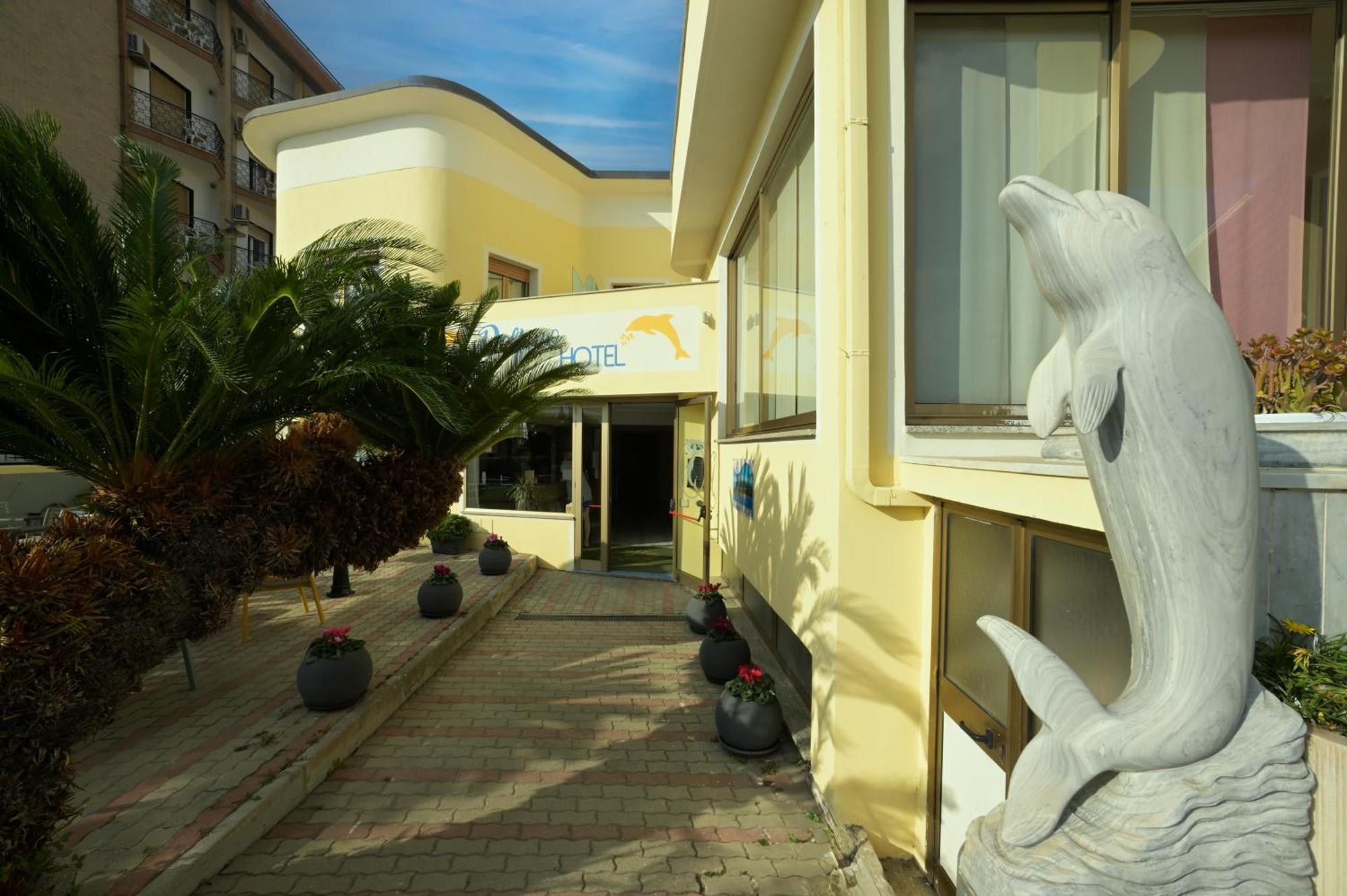 Hotel Delfino Laigueglia Dış mekan fotoğraf