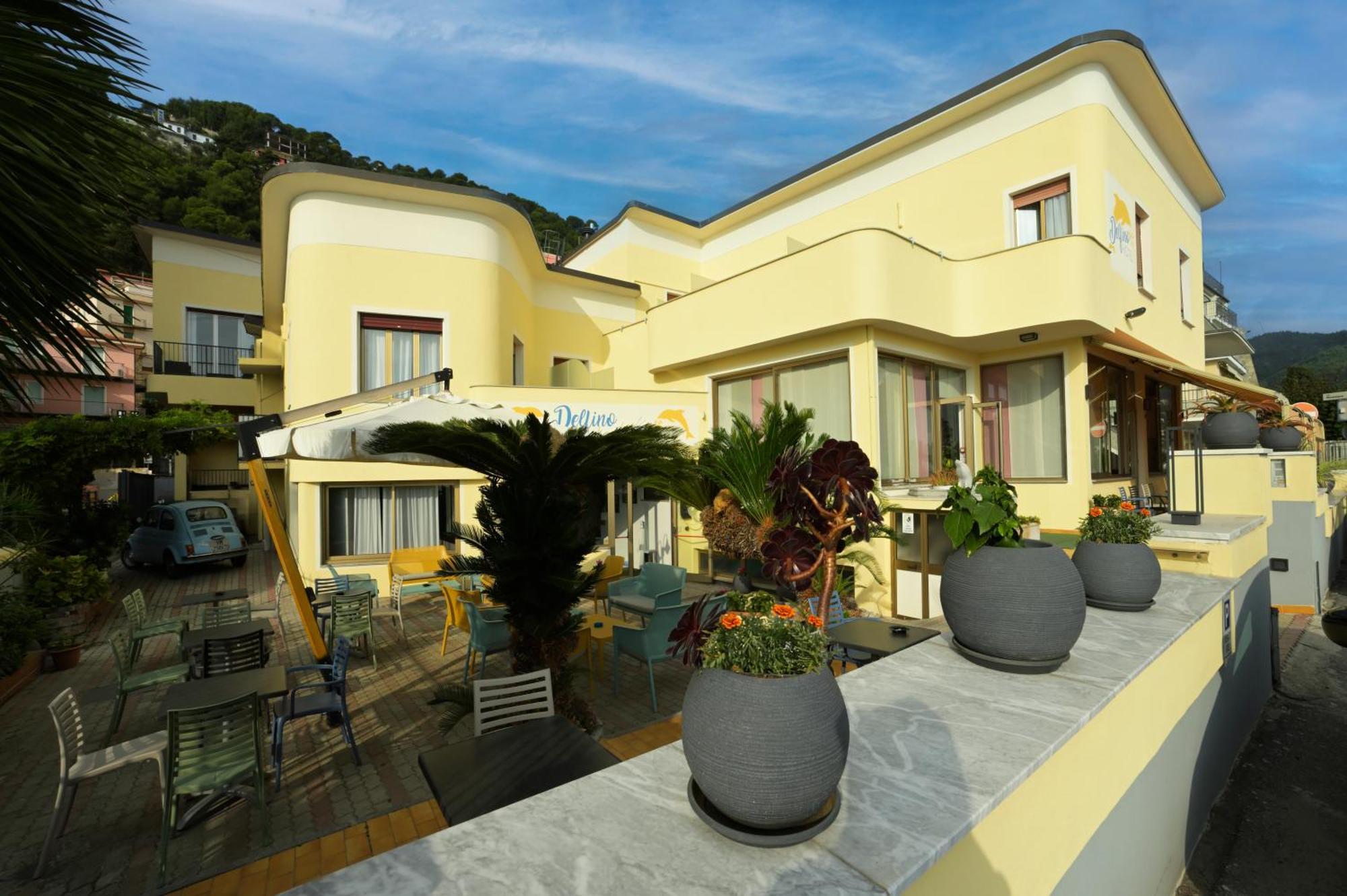 Hotel Delfino Laigueglia Dış mekan fotoğraf