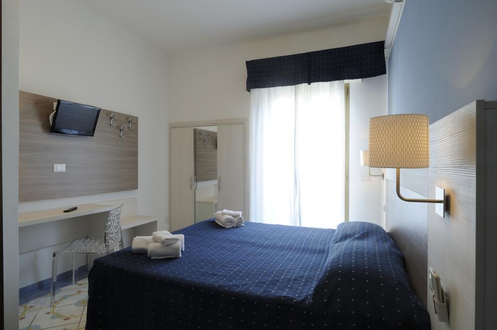 Hotel Delfino Laigueglia Dış mekan fotoğraf