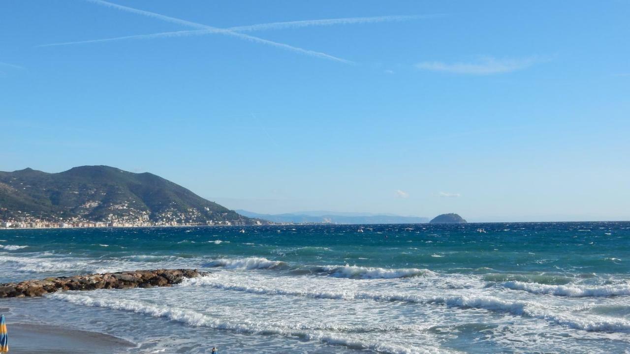 Hotel Delfino Laigueglia Dış mekan fotoğraf